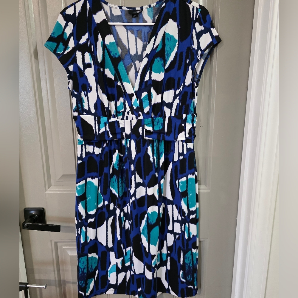 East 5th Womans Medium Blue And Black Short Sleeve Dress